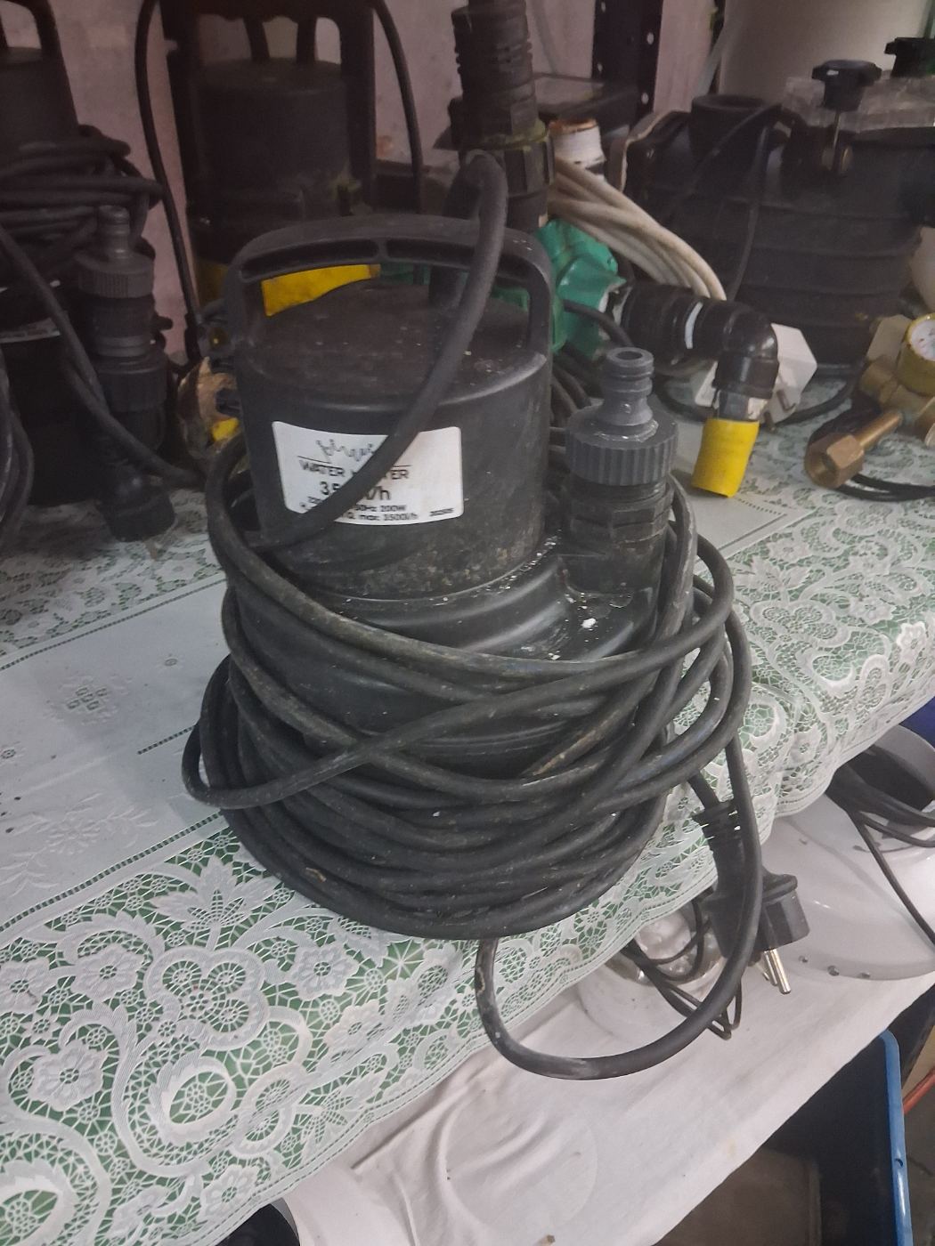 Bomba de agua eléctrica con cable largo