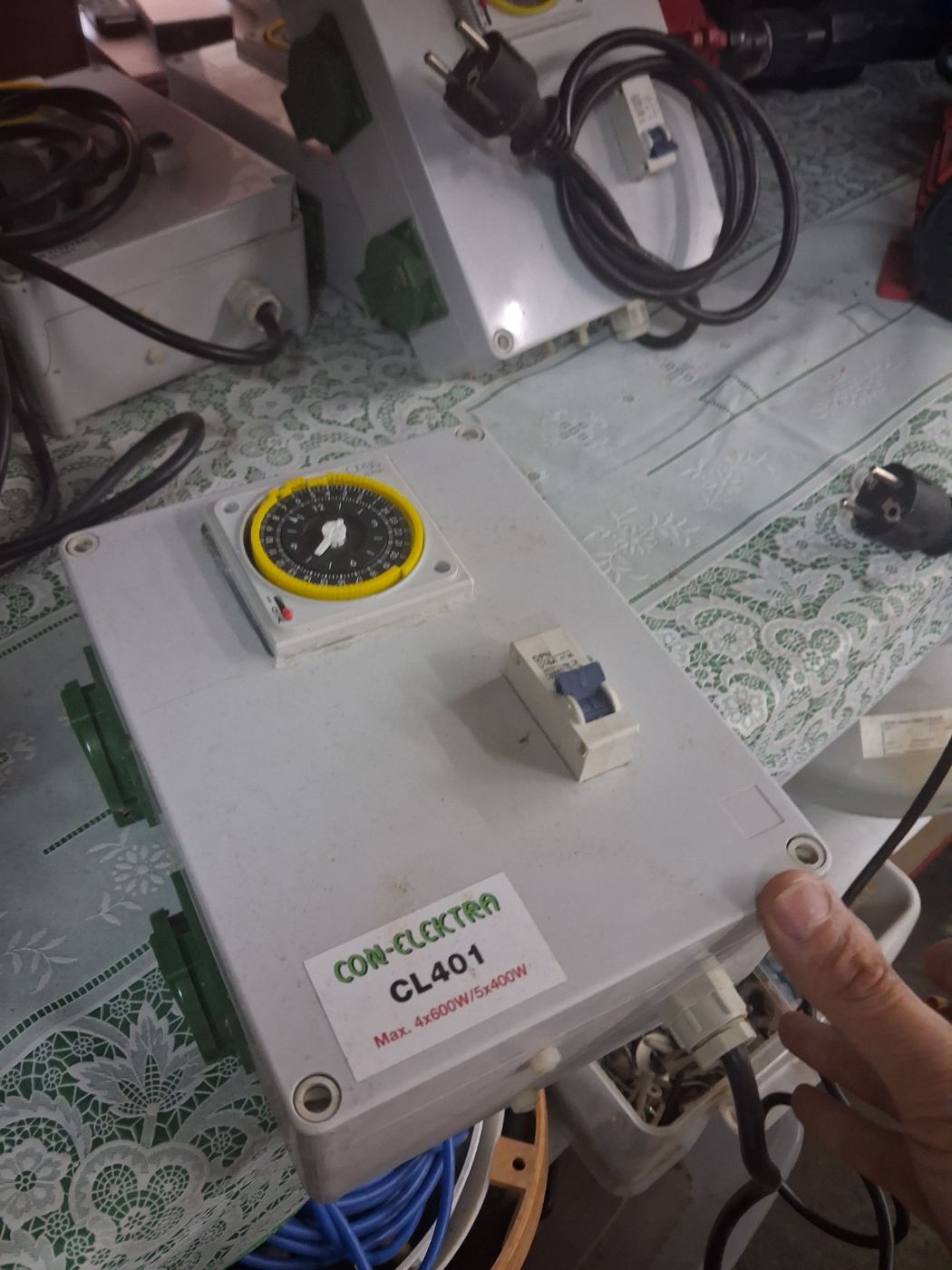Programador eléctrico con temporizador y circuito integrado