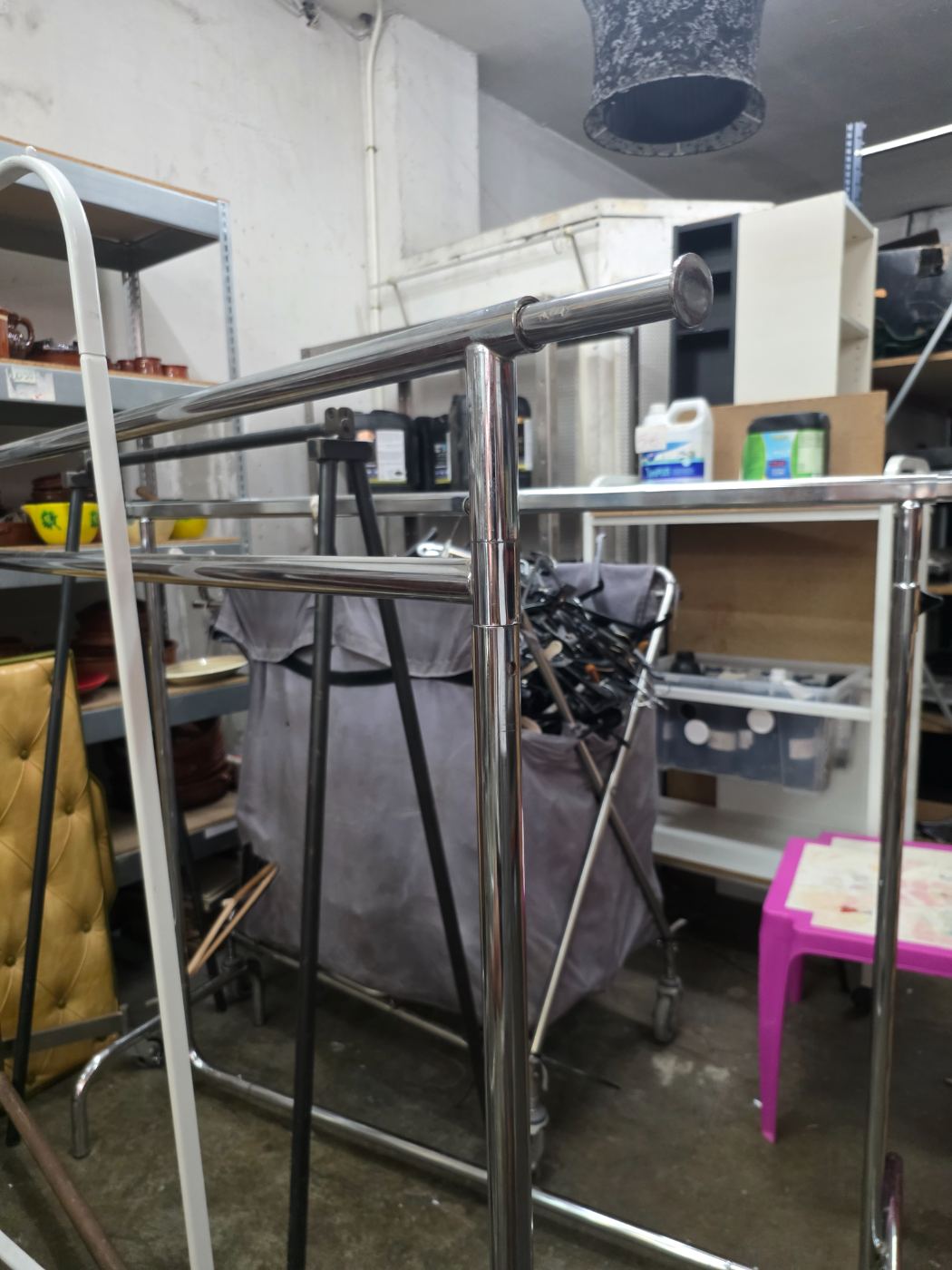 Burra para ropa metálica para colgar prendas