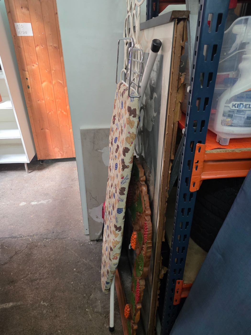 Tabla de planchar plegable con funda estampada