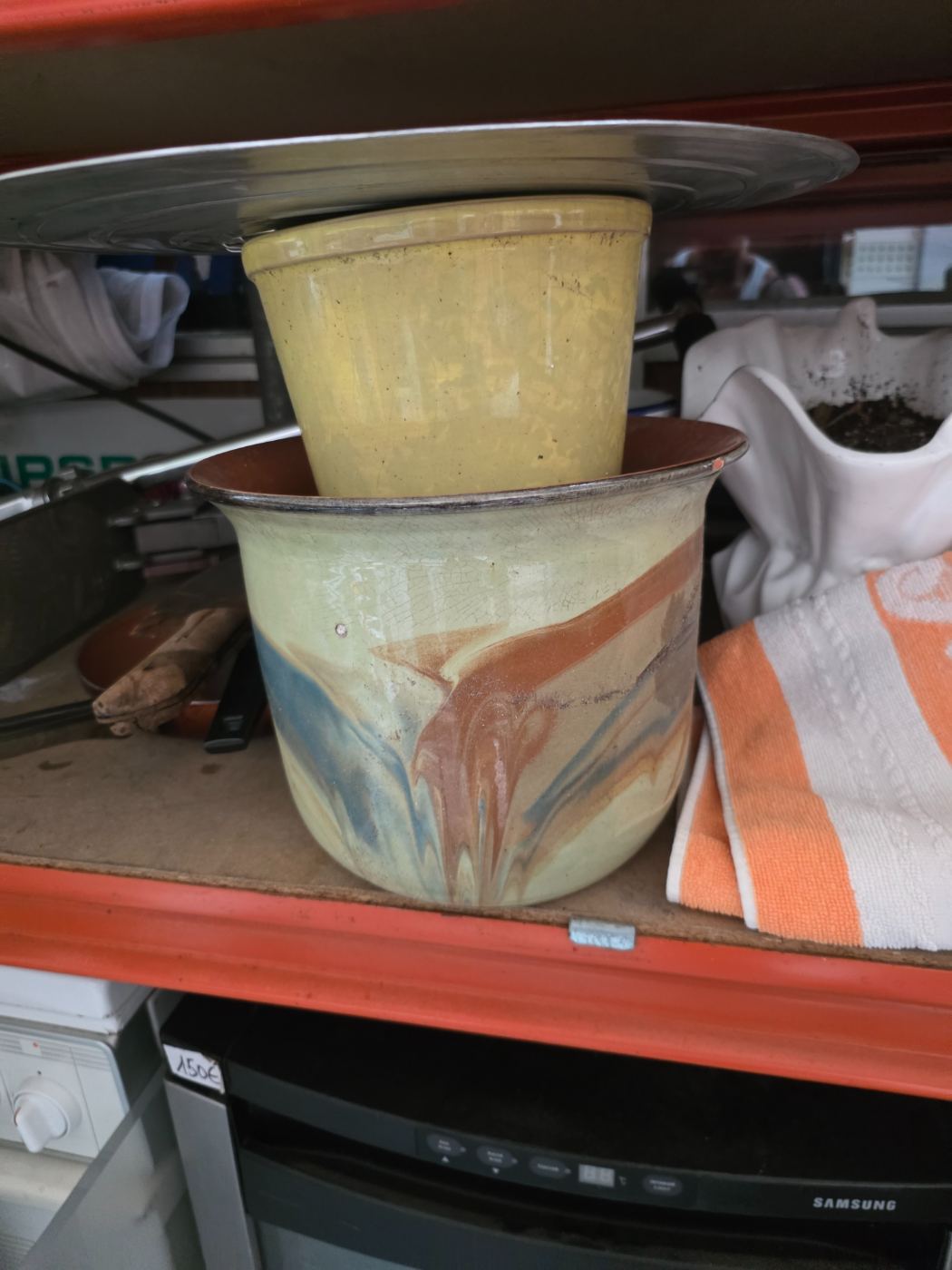 Macetero decorativo con diseño pintado a mano