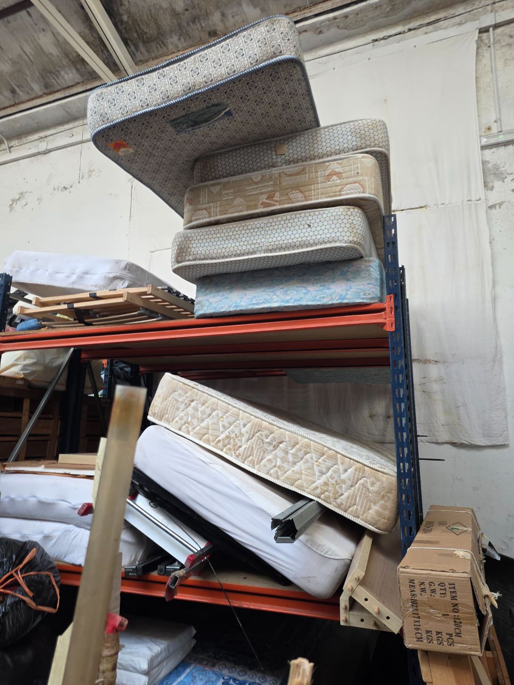 Lote de colchones usados para cama