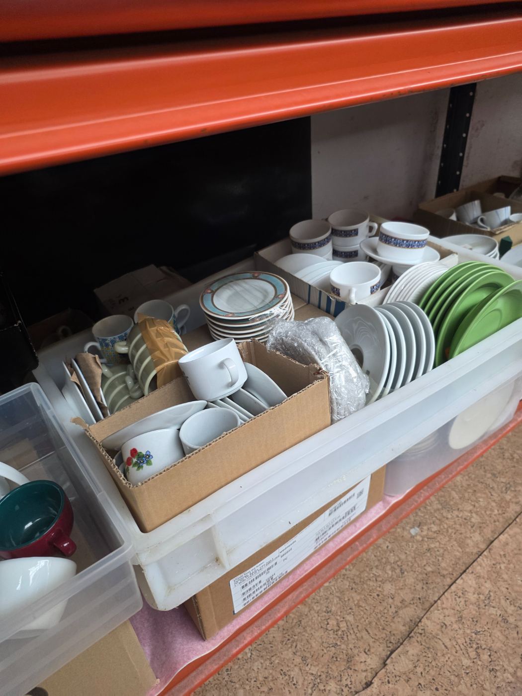 6 tazas variadas con platos para café o té