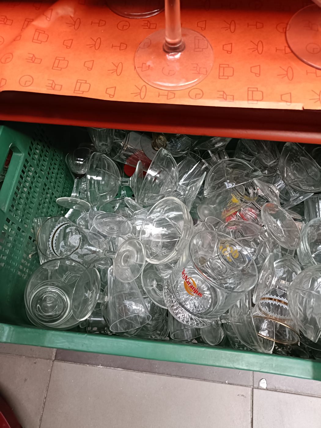 6 Copas variadas de vidrio transparentes