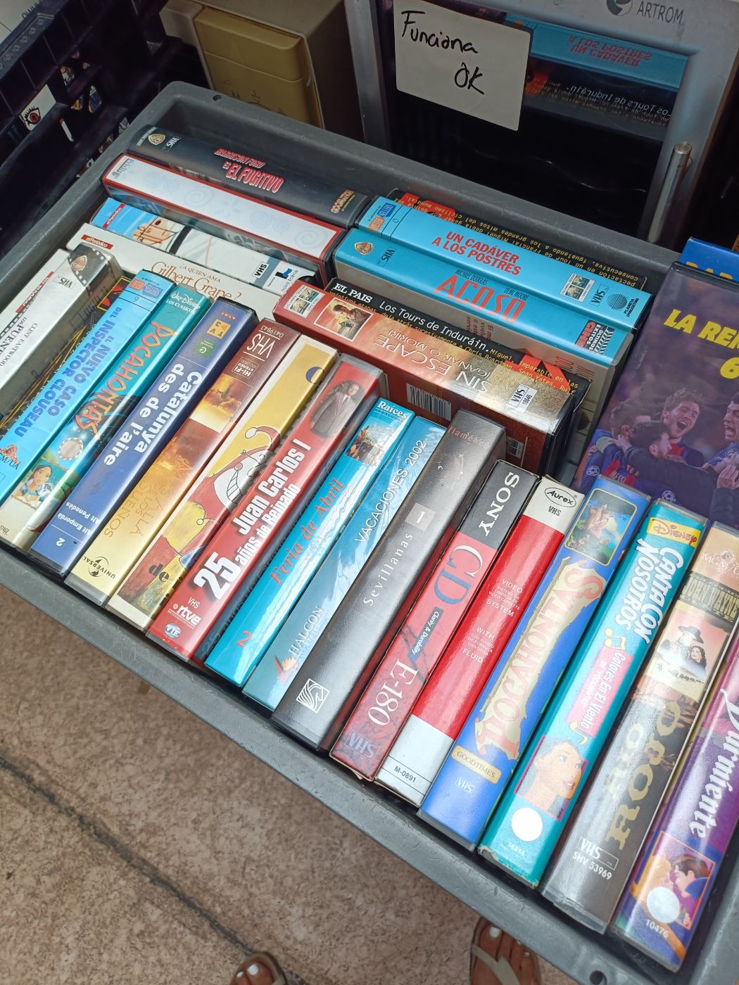 Lote de cintas VHS variadas en buen estado