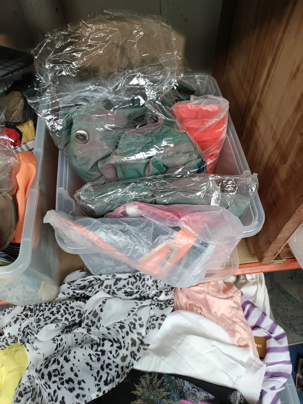 1 pieza de ropa variada en lote plástico