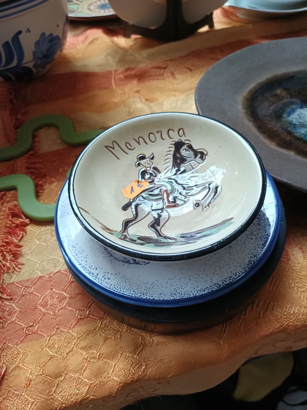 Cenicero decorativo con motivo de Menorca