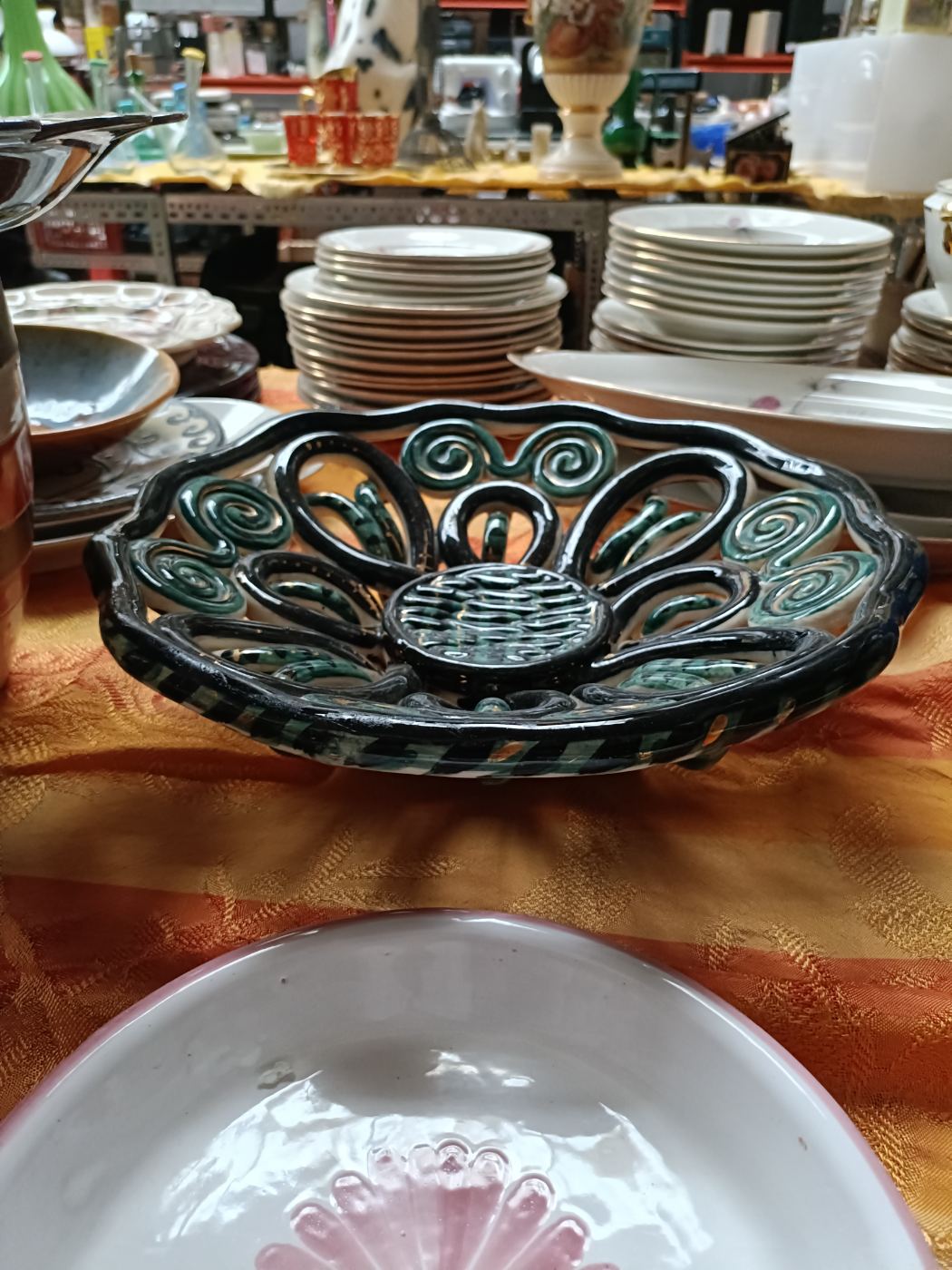 Plat centro de mesa decorativo de cerámica