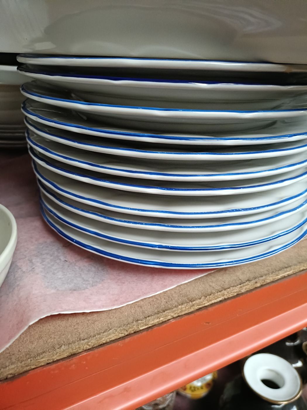 Juego de 3 platos con borde azul