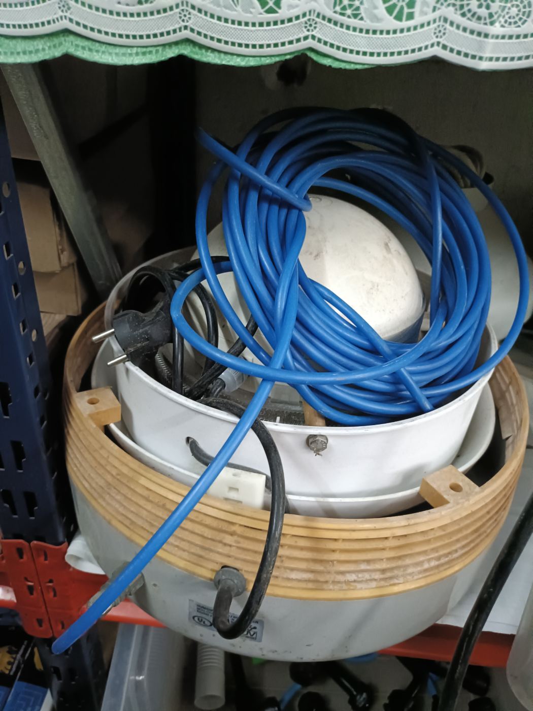 Filtro eléctrico con cables en buen estado