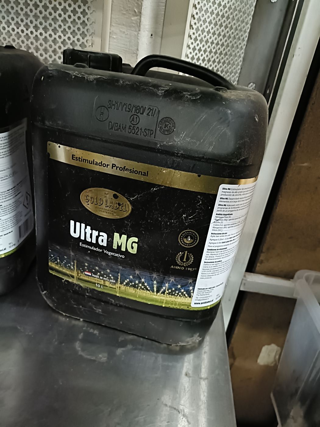Estimulador Vegetativo Ultra MG 10L para cultivo