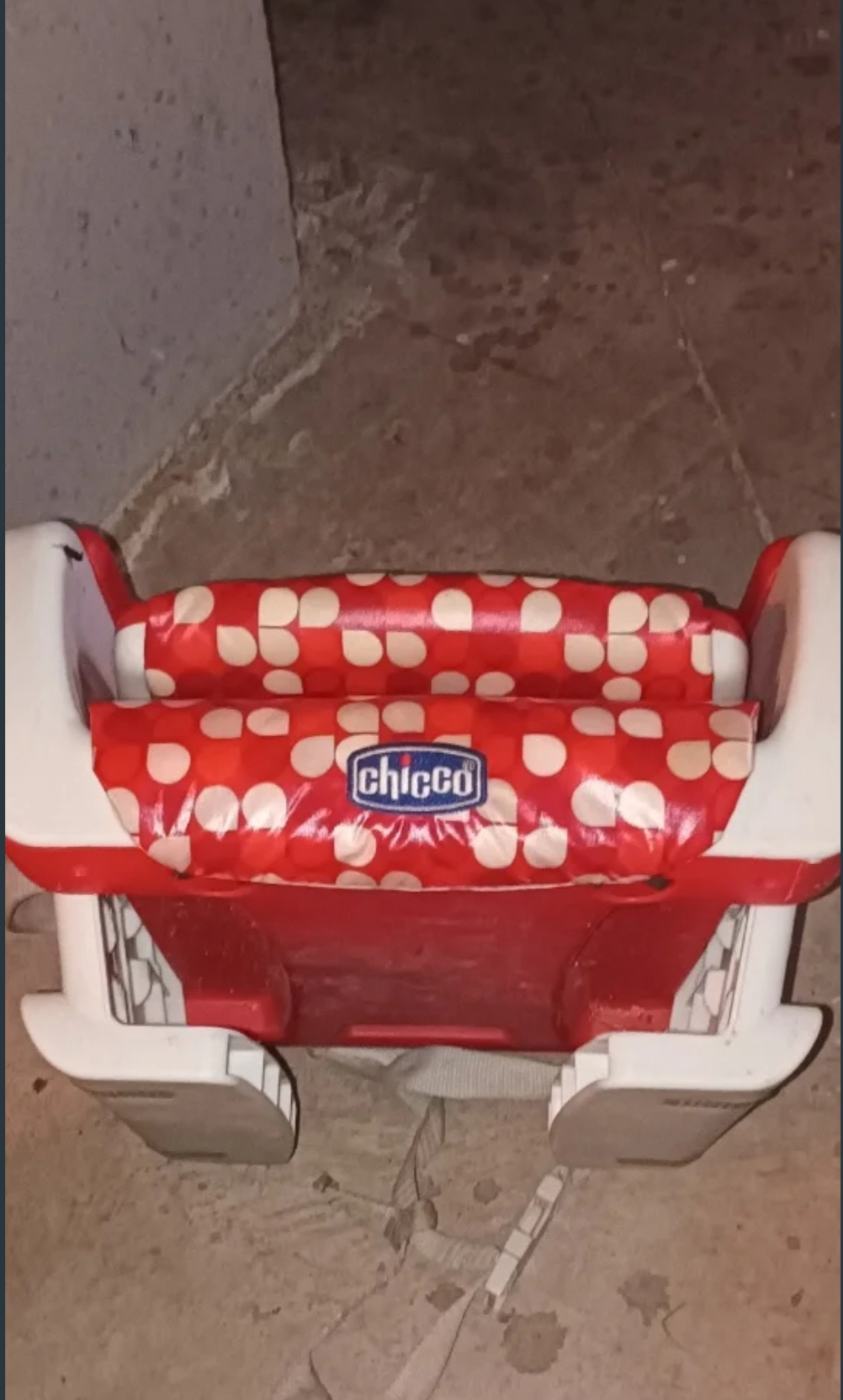 Trona roja para bebé Chicco, regalo por recogida local