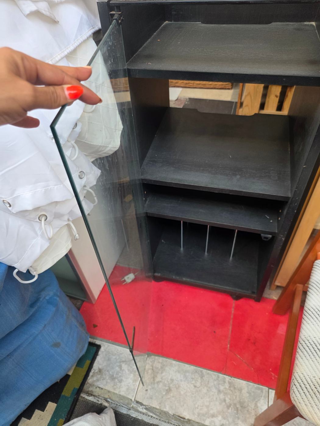 Mueble Hi-Fi negro para tocadiscos, vinilos y minicadena - Recogida Granollers