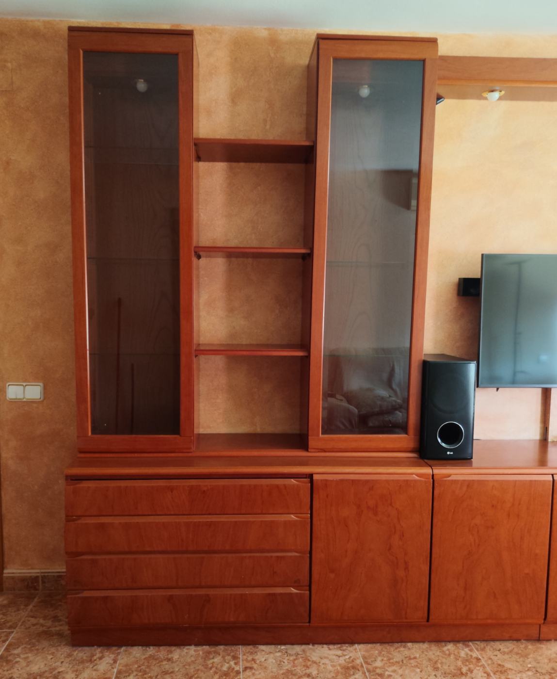 Mueble de comedor de madera de cerezo, buen estado, regalo